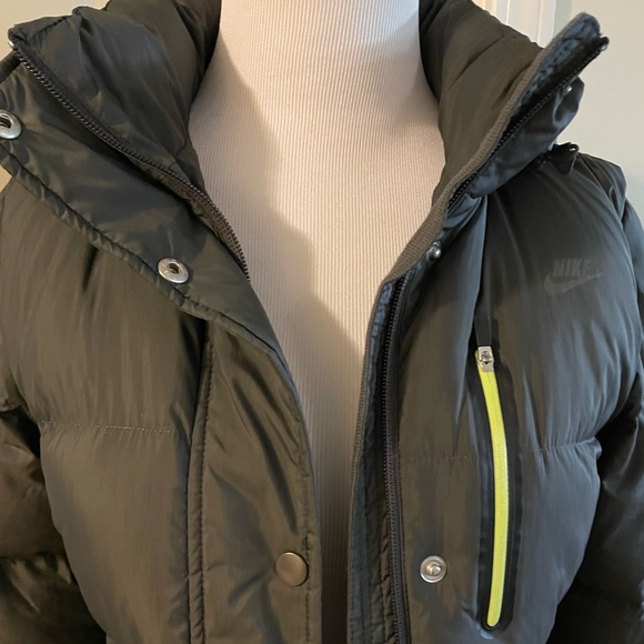 Very warm Nike down jacket - Picture 2 of 15